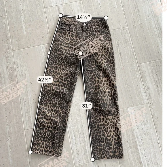 Leopard Print Straight Leg Jeans - Picture 5 of 6
